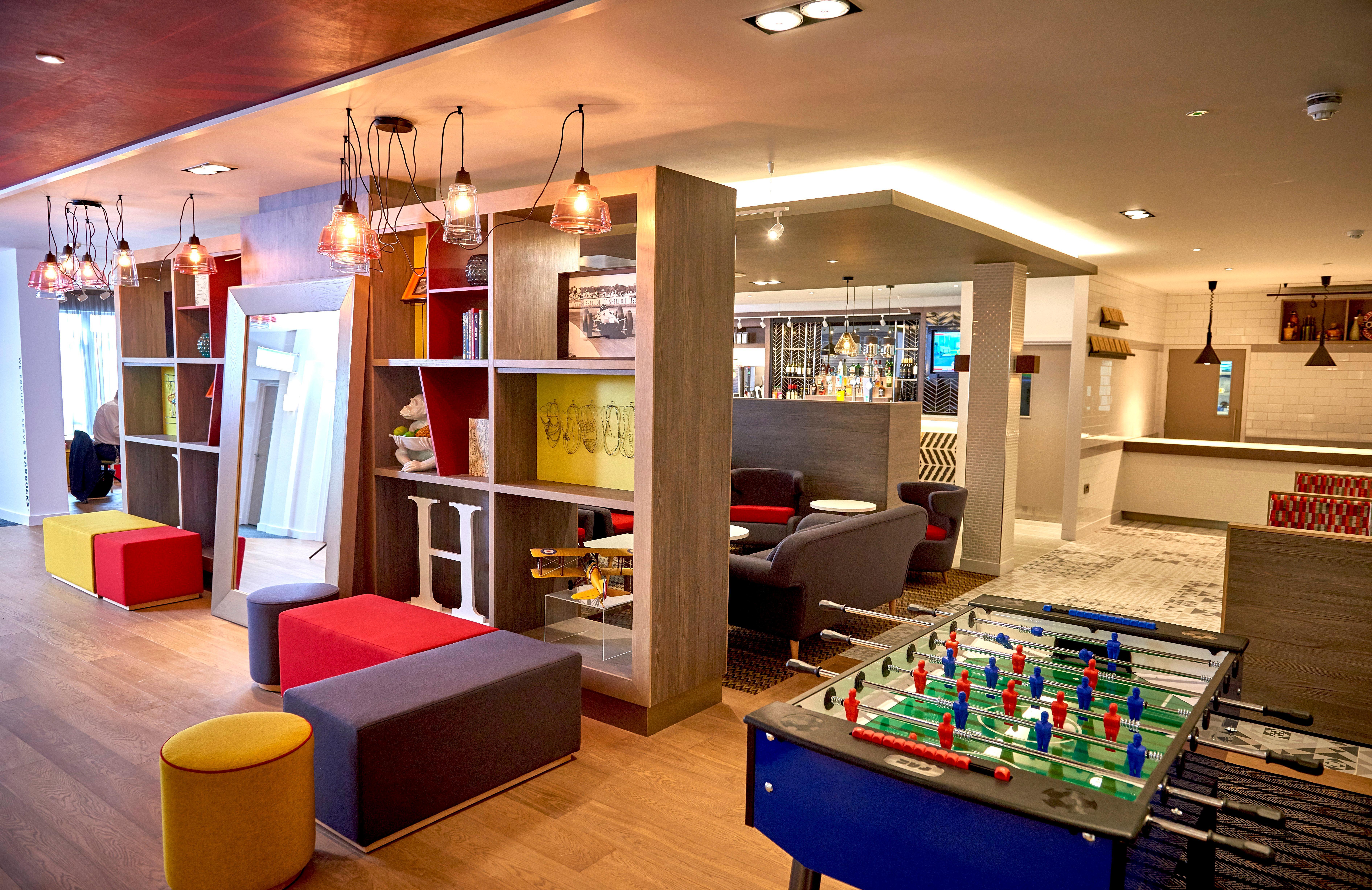 Holiday Inn Northampton West M1 Junc 16, An Ihg Hotel Flore Exteriör bild