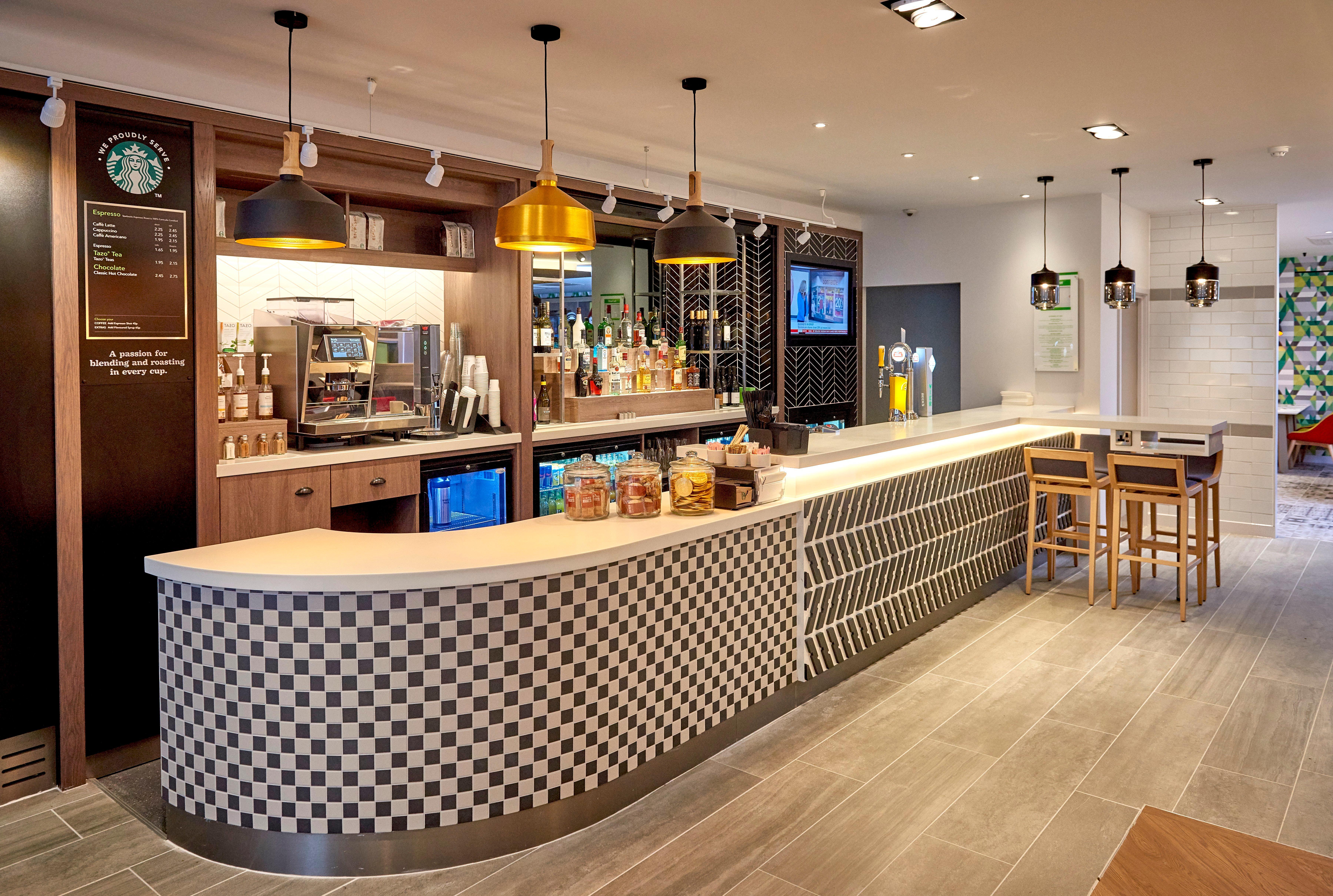 Holiday Inn Northampton West M1 Junc 16, An Ihg Hotel Flore Exteriör bild